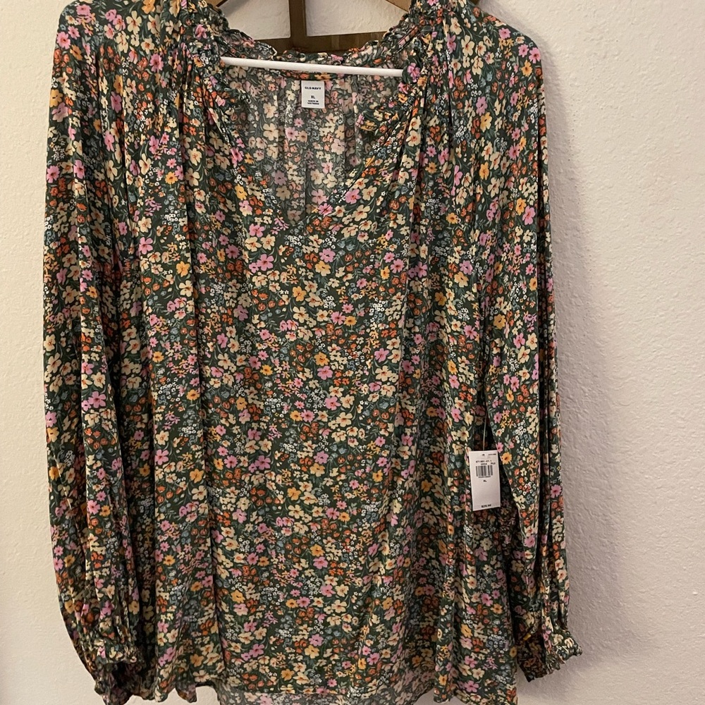 Old Navy long sleeve shirt